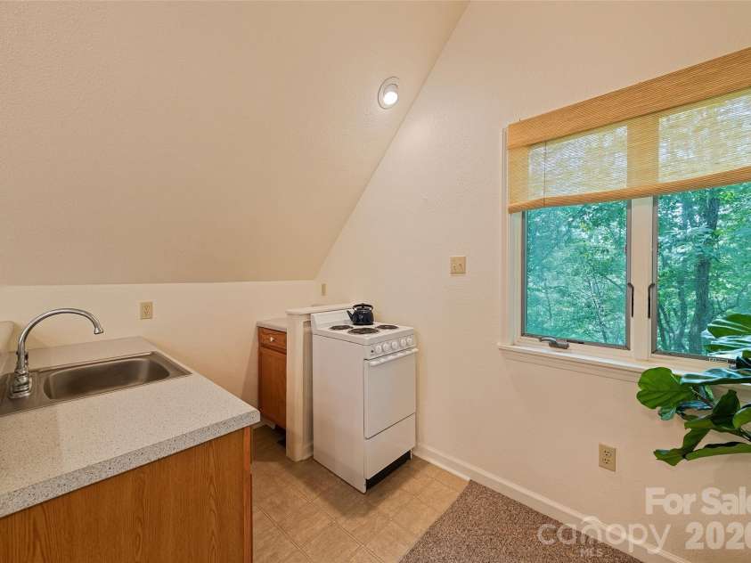 3091 US 441 Highway, Sylva, NC 28779.  MLS# CAR4388513, YatesRealty ID 26950. 