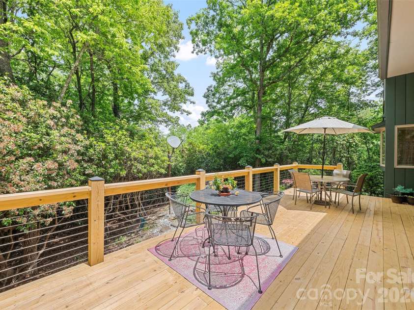 3091 US 441 Highway, Sylva, NC 28779.  MLS# CAR4388513, YatesRealty ID 26950. 