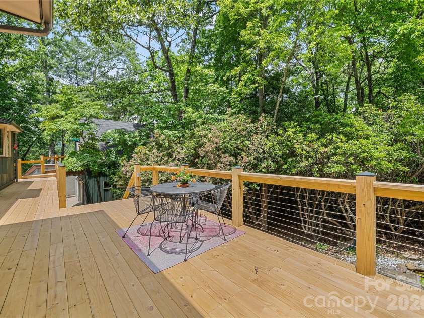 3091 US 441 Highway, Sylva, NC 28779.  MLS# CAR4388513, YatesRealty ID 26950. 
