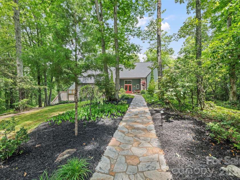 3091 US 441 Highway, Sylva, NC 28779.  MLS# CAR4388513, YatesRealty ID 26950. 