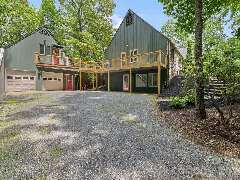 3091 US 441 Highway, Sylva, NC 28779.  MLS# CAR4388513, YatesRealty ID 26950. 