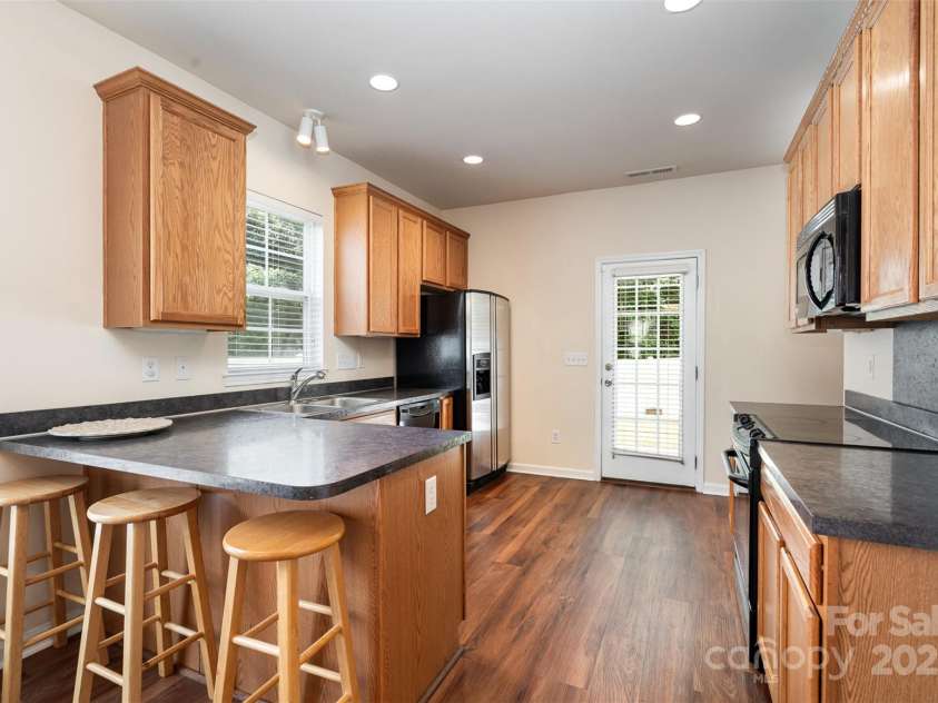 4235 Spring Oak Drive, Charlotte, NC 28208.  MLS# CAR4271926, YatesRealty ID 26950. 