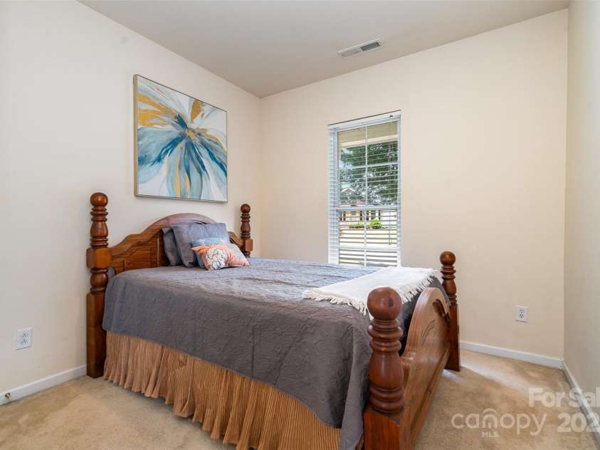 4235 Spring Oak Drive, Charlotte, NC 28208.  MLS# CAR4271926, YatesRealty ID 26950. 