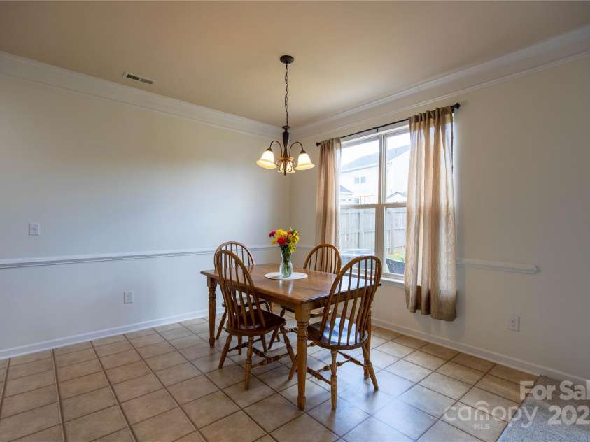 159 Saye Place, Mooresville, NC 28115.  MLS# CAR4255738, YatesRealty ID 26952. Breakfast Area
