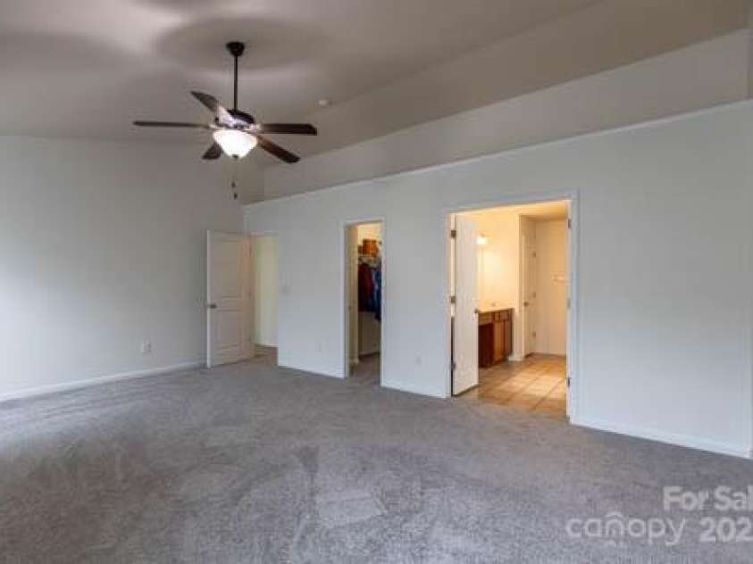 159 Saye Place, Mooresville, NC 28115.  MLS# CAR4255738, YatesRealty ID 26952. Primary Bedroom with en-suite and Walk-in Closet