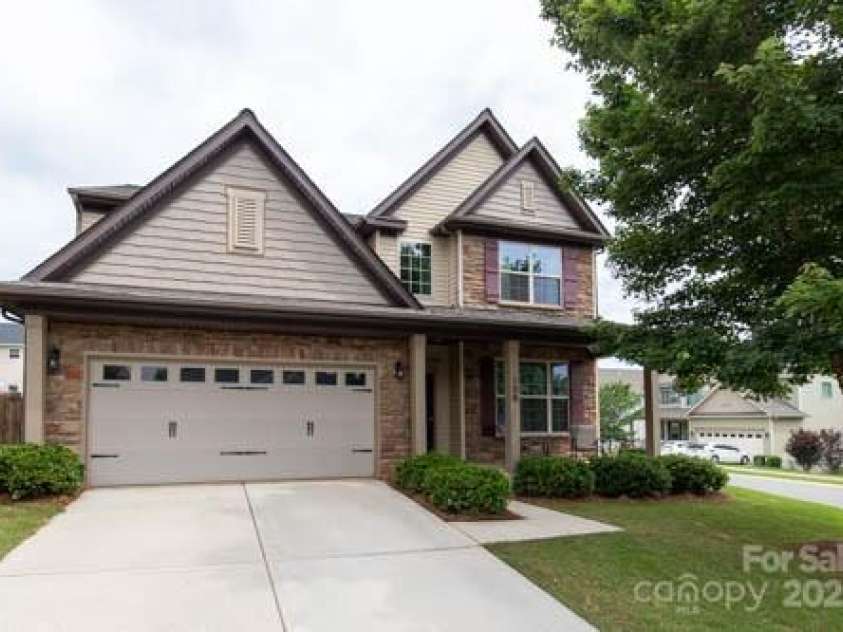 159 Saye Place, Mooresville, NC 28115.  MLS# CAR4255738, YatesRealty ID 26952. Welcome Home