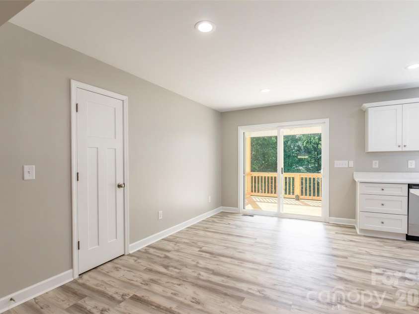 1630 Riddle Road, Clover, SC 29710.  MLS# CAR4388573, YatesRealty ID 26952. 