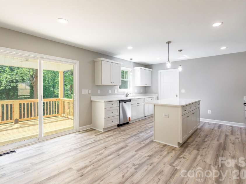 1630 Riddle Road, Clover, SC 29710.  MLS# CAR4388573, YatesRealty ID 26952. 