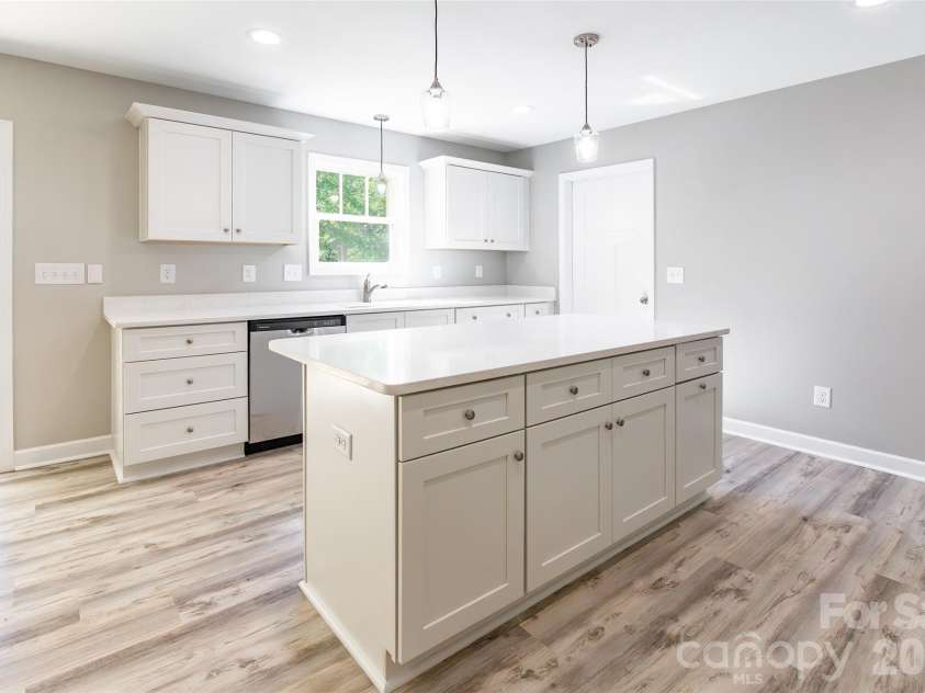 1630 Riddle Road, Clover, SC 29710.  MLS# CAR4388573, YatesRealty ID 26952. 