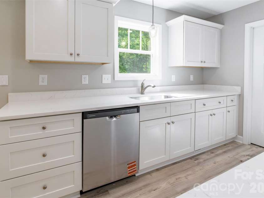1630 Riddle Road, Clover, SC 29710.  MLS# CAR4388573, YatesRealty ID 26952. 