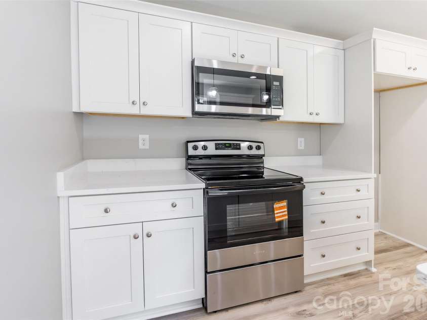 1630 Riddle Road, Clover, SC 29710.  MLS# CAR4388573, YatesRealty ID 26952. 