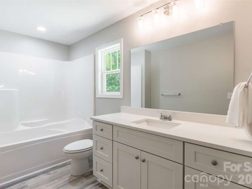 1630 Riddle Road, Clover, SC 29710.  MLS# CAR4388573, YatesRealty ID 26952. 