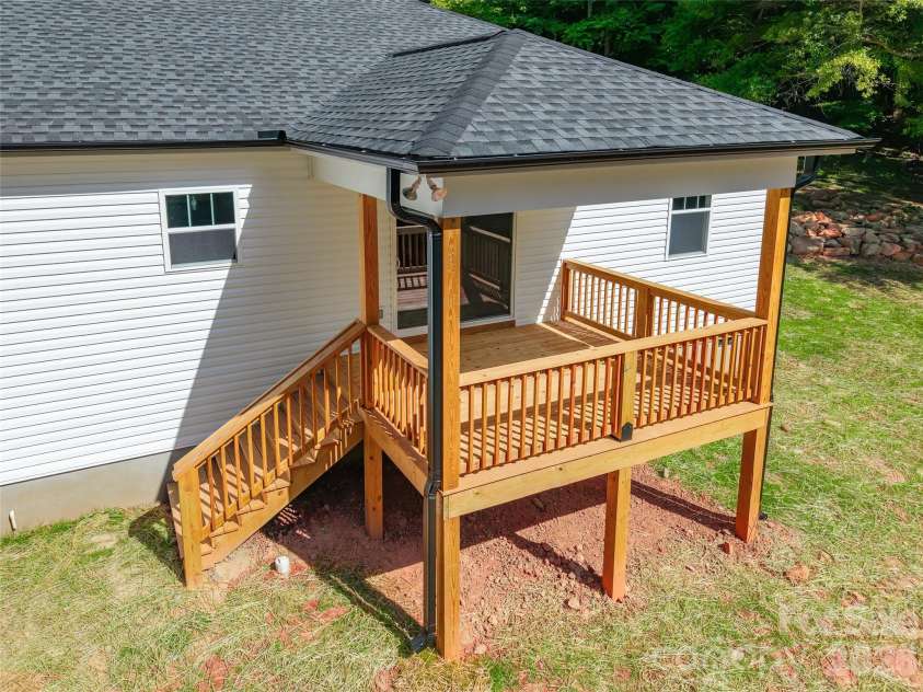 1630 Riddle Road, Clover, SC 29710.  MLS# CAR4388573, YatesRealty ID 26952. 