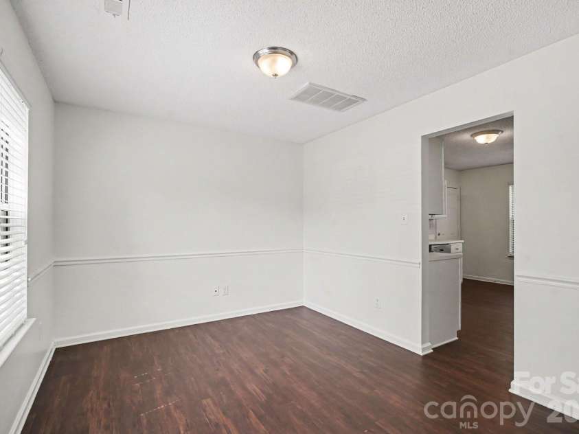 12127 Landing Green Drive, Charlotte, NC 28277.  MLS# CAR4385042, YatesRealty ID 26953. 