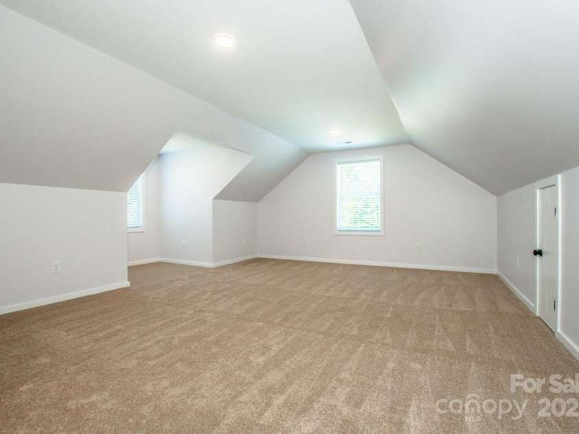 7039 Executive Circle, Denver, NC 28037.  MLS# CAR4275891, YatesRealty ID 26953. Flex space #1