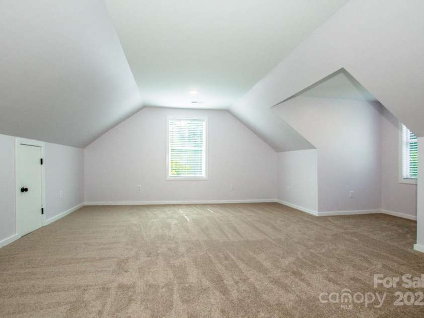 7039 Executive Circle, Denver, NC 28037.  MLS# CAR4275891, YatesRealty ID 26953. Flex space #2