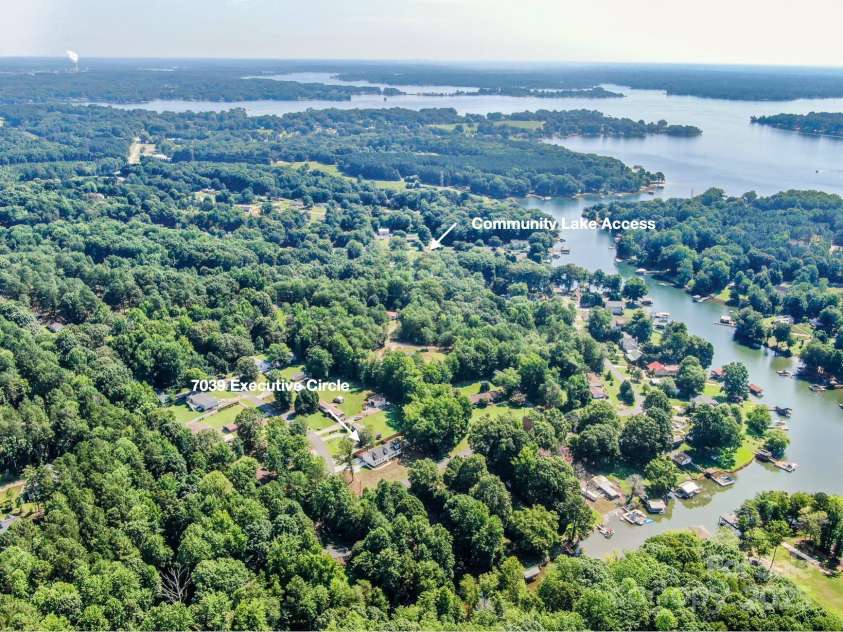 7039 Executive Circle, Denver, NC 28037.  MLS# CAR4275891, YatesRealty ID 26953. Home and lake access point