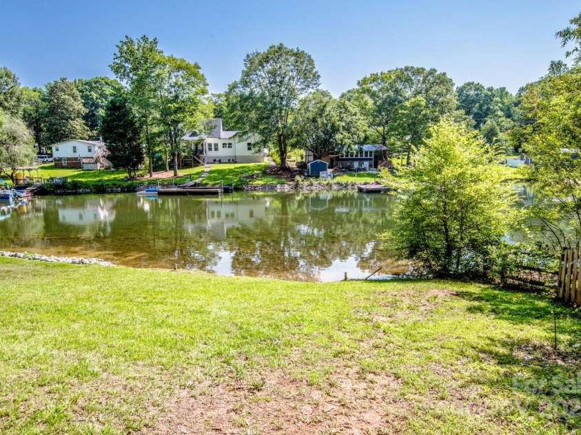 7039 Executive Circle, Denver, NC 28037.  MLS# CAR4275891, YatesRealty ID 26953. Neighborhood lake access