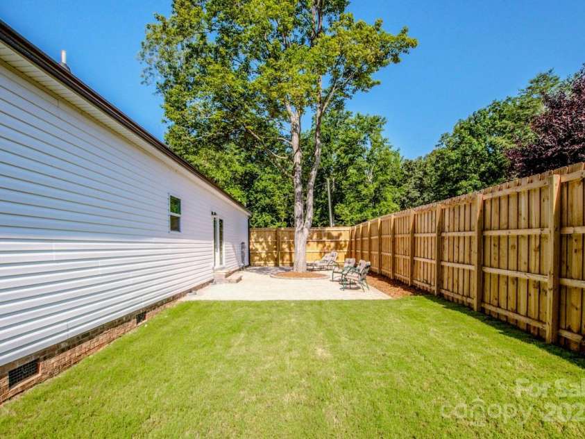 7039 Executive Circle, Denver, NC 28037.  MLS# CAR4275891, YatesRealty ID 26953. Private Fenced backyard