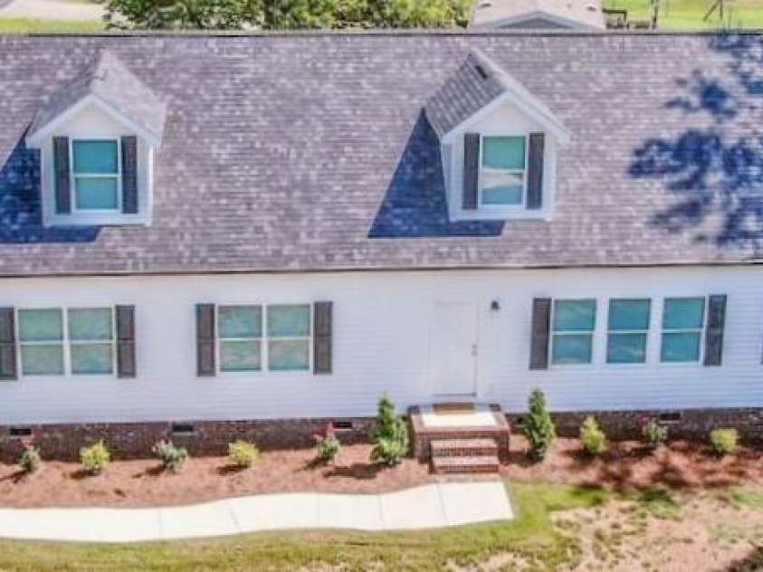 7039 Executive Circle, Denver, NC 28037.  MLS# CAR4275891, YatesRealty ID 26953. Welcome Home!