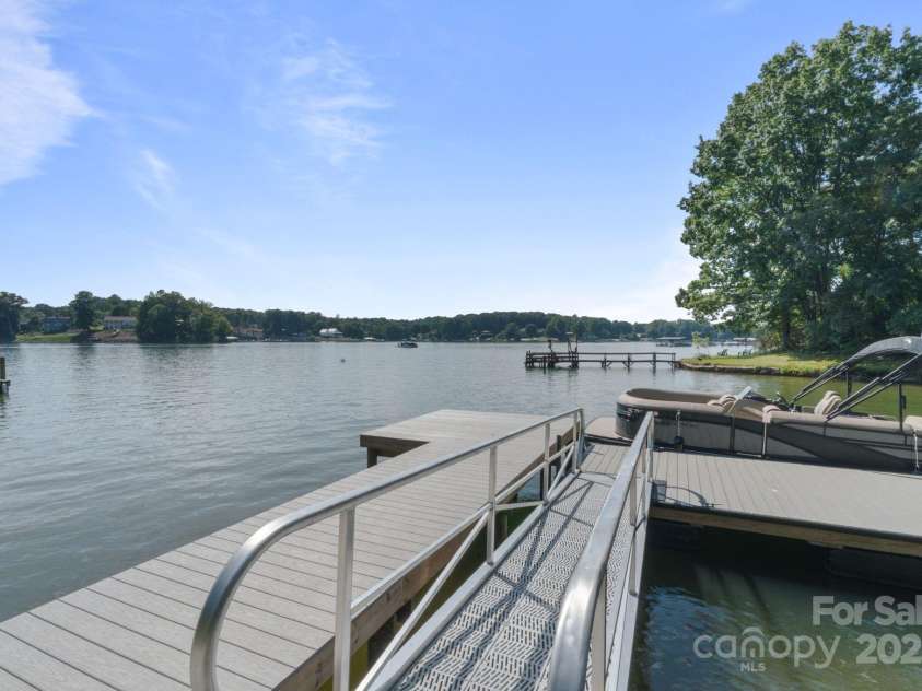 3539 Tee Street, Sherrills Ford, NC 28673.  MLS# CAR4282300, YatesRealty ID 26954. 