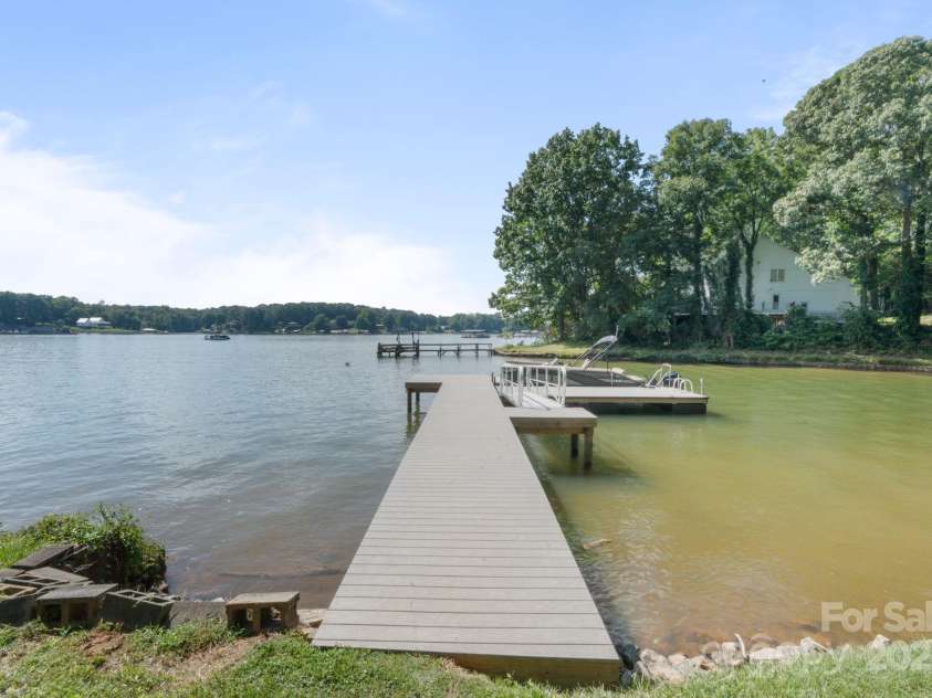 3539 Tee Street, Sherrills Ford, NC 28673.  MLS# CAR4282300, YatesRealty ID 26954. 