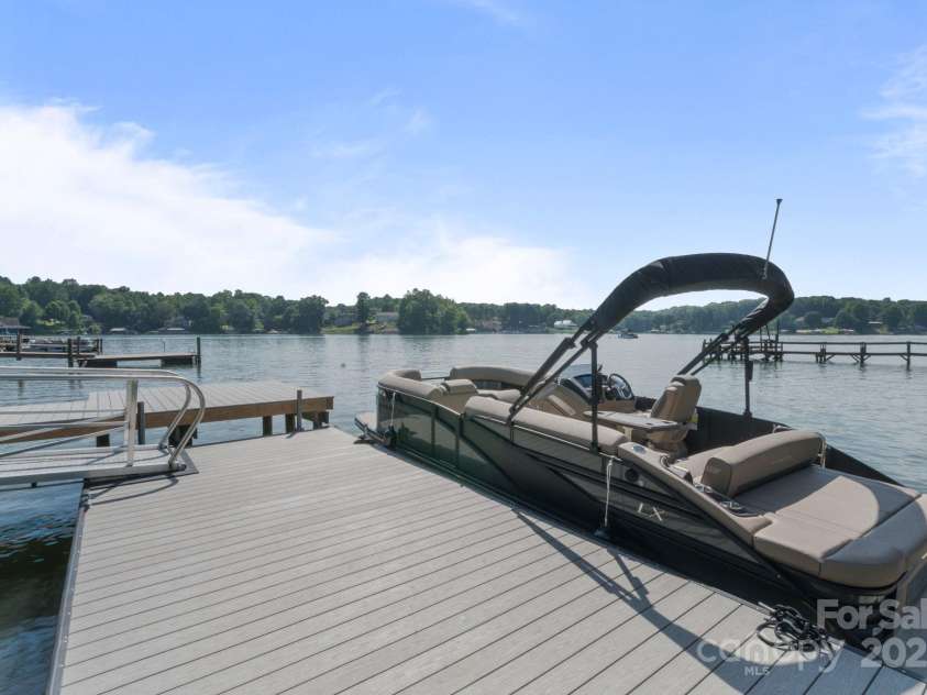 3539 Tee Street, Sherrills Ford, NC 28673.  MLS# CAR4282300, YatesRealty ID 26954. 