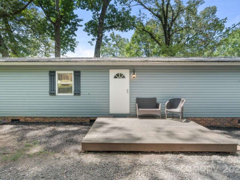 3539 Tee Street, Sherrills Ford, NC 28673.  MLS# CAR4282300, YatesRealty ID 26954. 