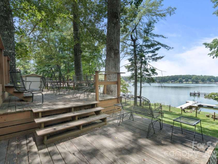3539 Tee Street, Sherrills Ford, NC 28673.  MLS# CAR4282300, YatesRealty ID 26954. 