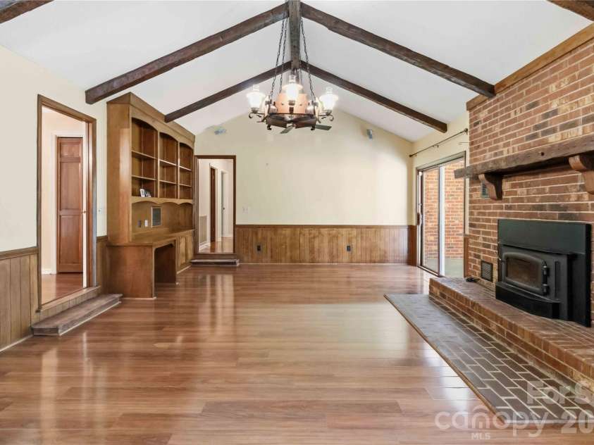 447 Partridge Place, York, SC 29745.  MLS# CAR4378725, YatesRealty ID 26954. 