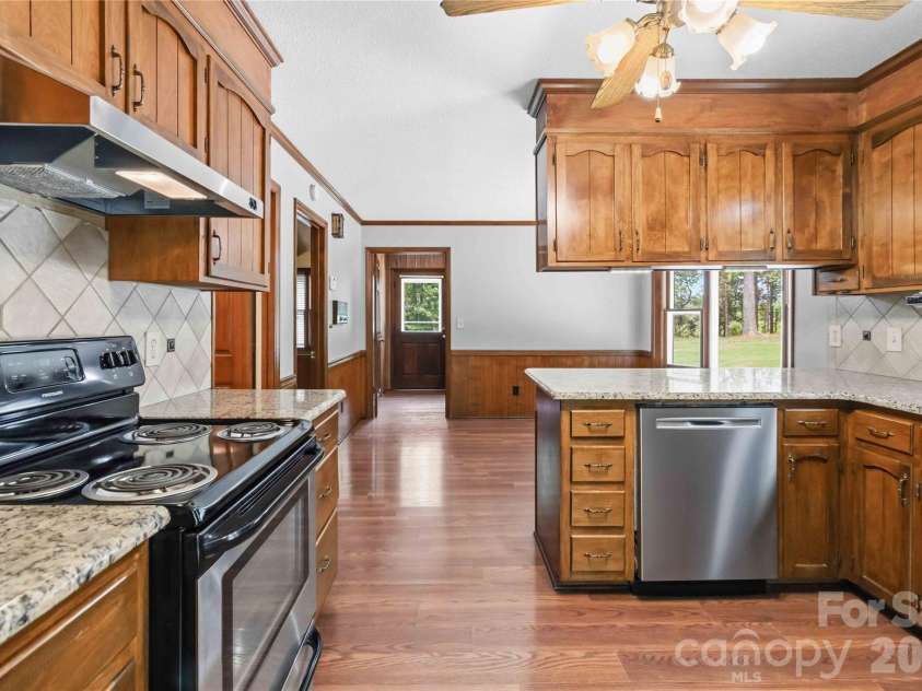 447 Partridge Place, York, SC 29745.  MLS# CAR4378725, YatesRealty ID 26954. 