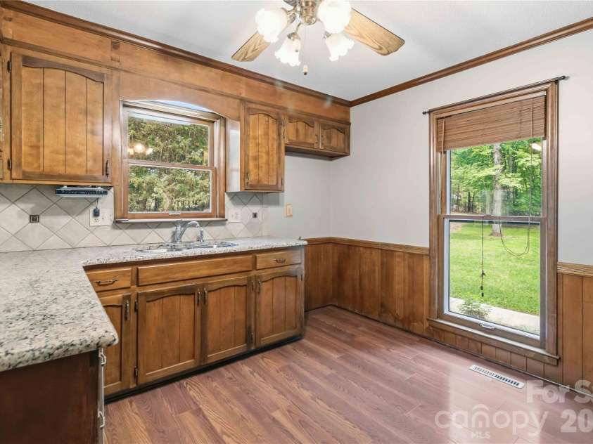 447 Partridge Place, York, SC 29745.  MLS# CAR4378725, YatesRealty ID 26954. 
