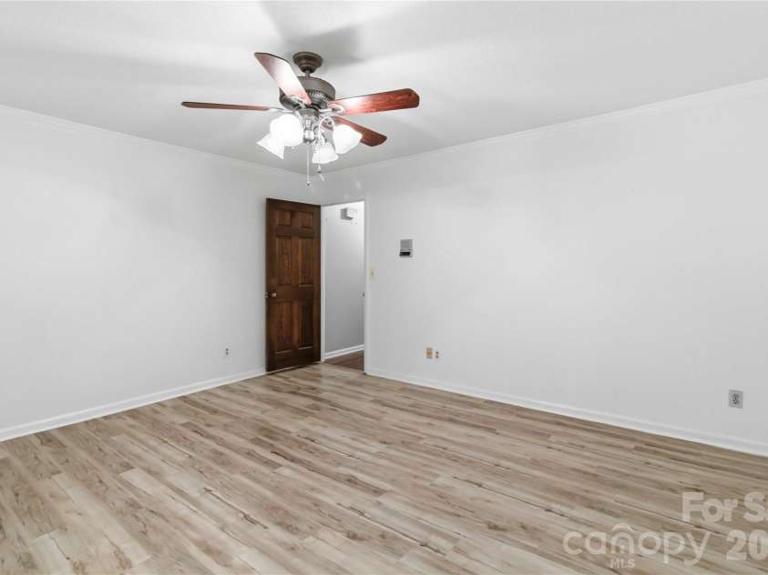 447 Partridge Place, York, SC 29745.  MLS# CAR4378725, YatesRealty ID 26954. 