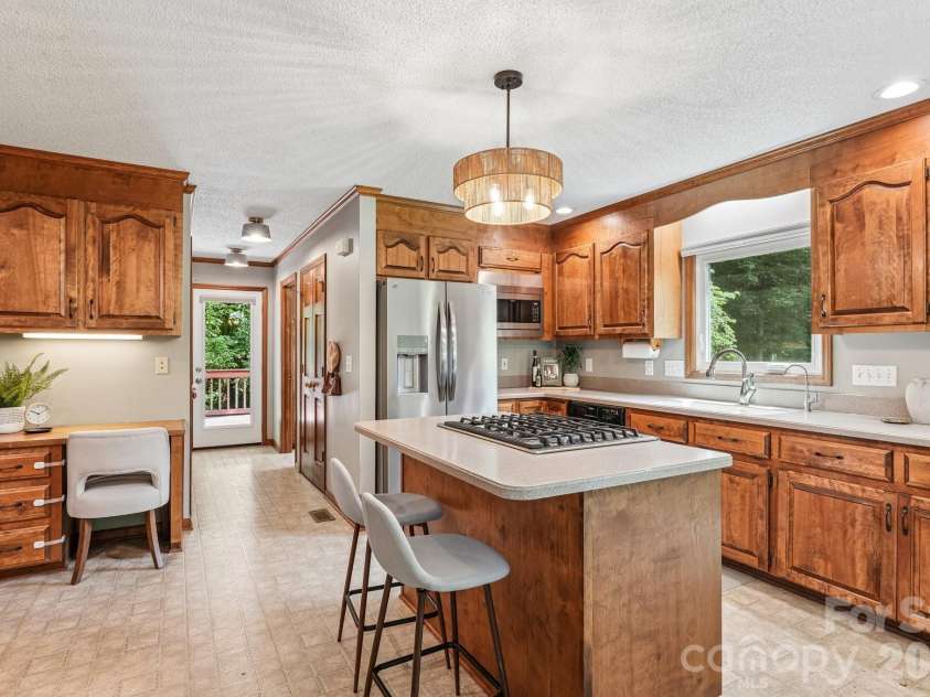 2349 Maria Lynn Court, Gastonia, NC 28056.  MLS# CAR4381762, YatesRealty ID 26955. 