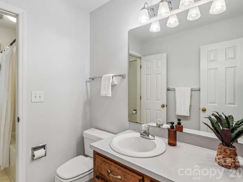 2349 Maria Lynn Court, Gastonia, NC 28056.  MLS# CAR4381762, YatesRealty ID 26955. 