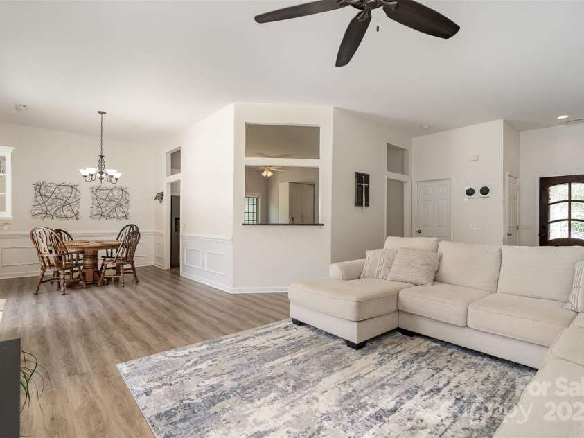 8000 Rachel Court, Waxhaw, NC 28173.  MLS# CAR4274622, YatesRealty ID 26955. 