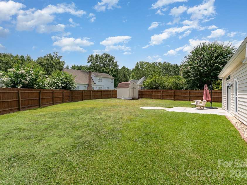 8000 Rachel Court, Waxhaw, NC 28173.  MLS# CAR4274622, YatesRealty ID 26955. 