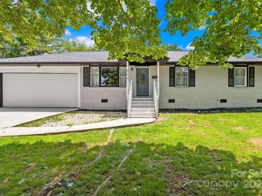 504 Katherine Avenue, Kings Mountain, NC 28086.  MLS# CAR4240917, YatesRealty ID 26957. Welcome to 504 Katherine Ave.