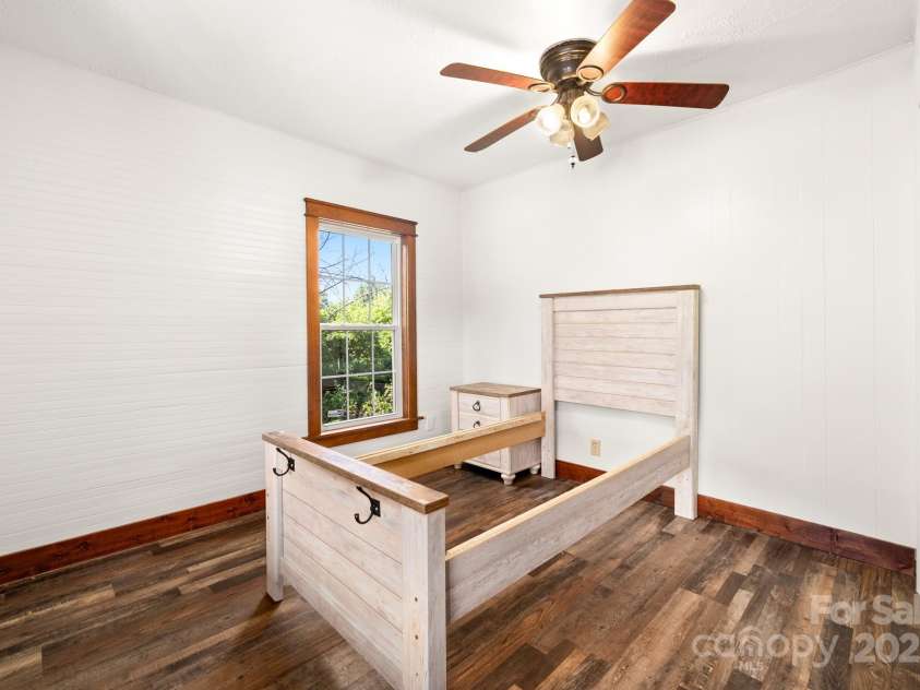 15 Deaver Drive, Asheville, NC 28806.  MLS# CAR4280300, YatesRealty ID 26958. Front Bedroom