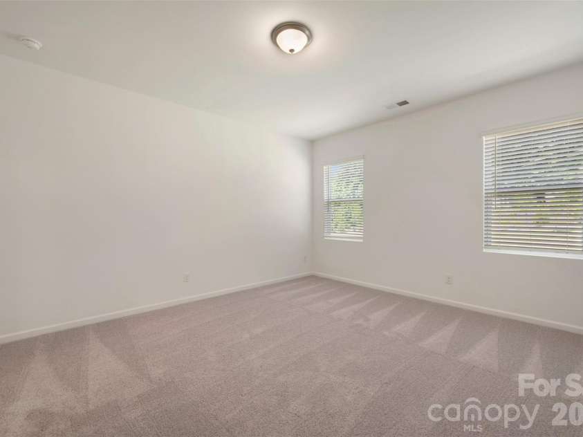 1727 Boulder Ridge Drive, Gastonia, NC 28052.  MLS# CAR4347089, YatesRealty ID 26958. Owner's suite