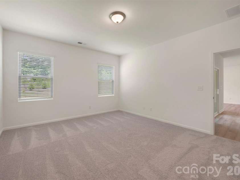 1727 Boulder Ridge Drive, Gastonia, NC 28052.  MLS# CAR4347089, YatesRealty ID 26958. Owner's suite