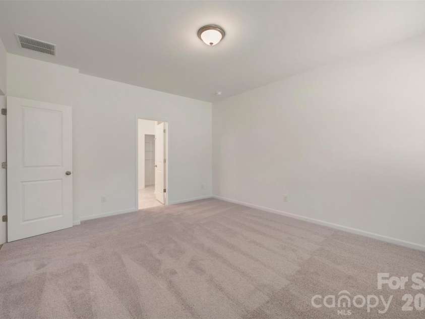 1727 Boulder Ridge Drive, Gastonia, NC 28052.  MLS# CAR4347089, YatesRealty ID 26958. Owner's suite
