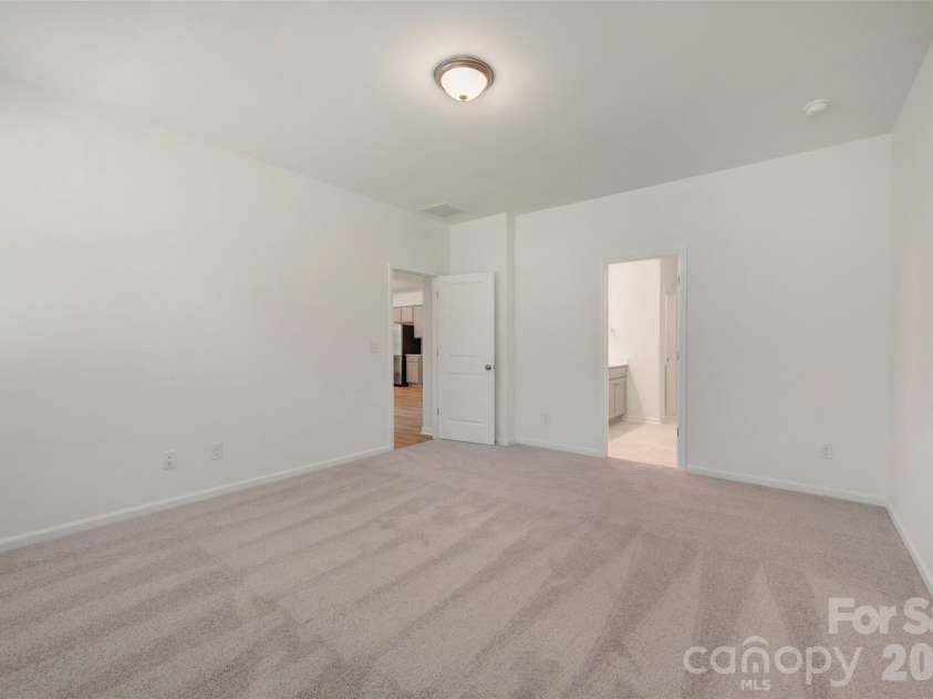 1727 Boulder Ridge Drive, Gastonia, NC 28052.  MLS# CAR4347089, YatesRealty ID 26958. Owner's suite