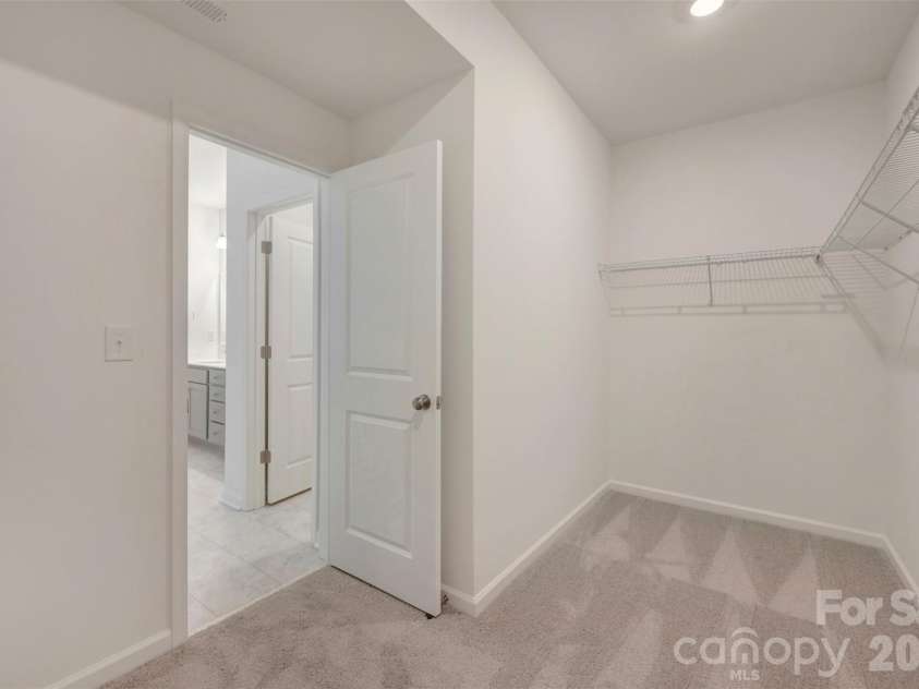 1727 Boulder Ridge Drive, Gastonia, NC 28052.  MLS# CAR4347089, YatesRealty ID 26958. Owner's suite