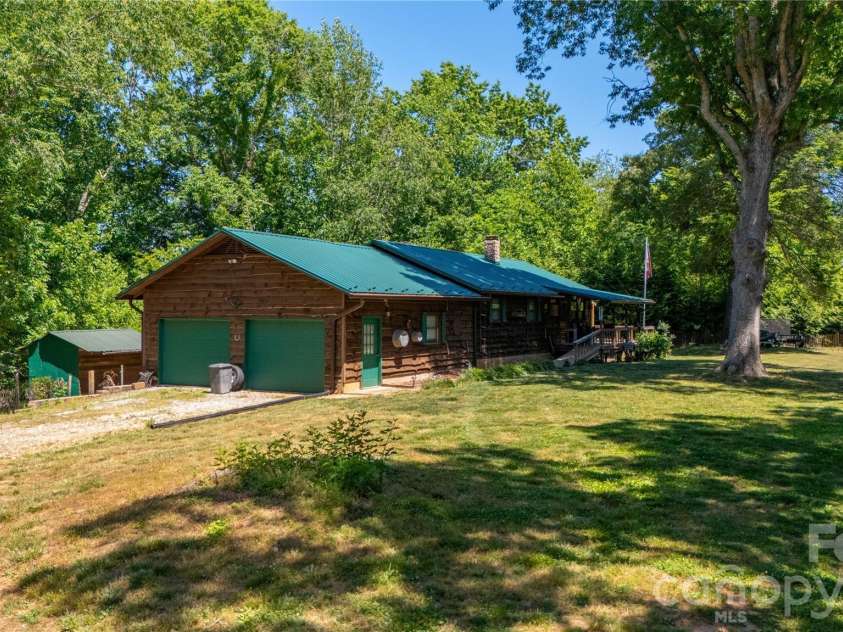47 Johnson Drive, Marion, NC 28752.  MLS# CAR4386207, YatesRealty ID 26959. 