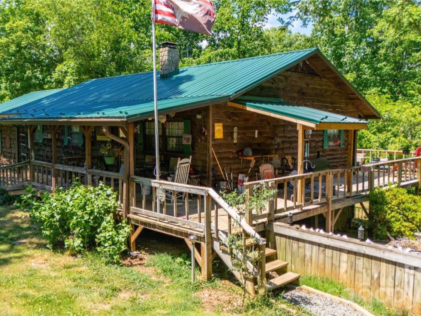 47 Johnson Drive, Marion, NC 28752.  MLS# CAR4386207, YatesRealty ID 26959. 