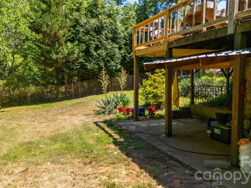 47 Johnson Drive, Marion, NC 28752.  MLS# CAR4386207, YatesRealty ID 26959. 