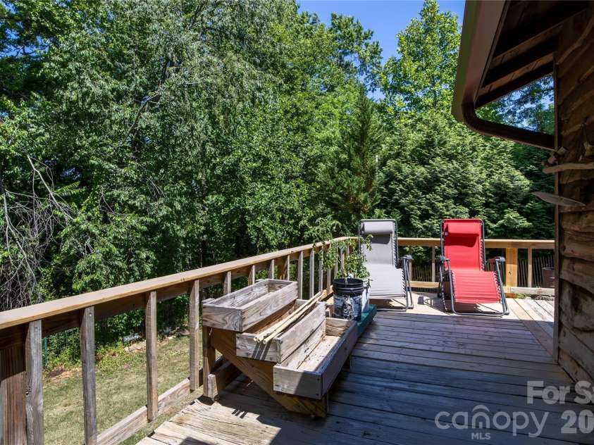 47 Johnson Drive, Marion, NC 28752.  MLS# CAR4386207, YatesRealty ID 26959. 