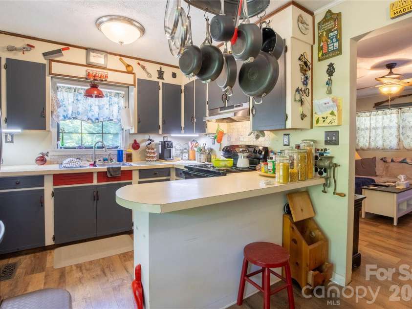 47 Johnson Drive, Marion, NC 28752.  MLS# CAR4386207, YatesRealty ID 26959. 