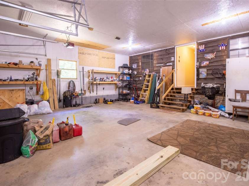 47 Johnson Drive, Marion, NC 28752.  MLS# CAR4386207, YatesRealty ID 26959. 